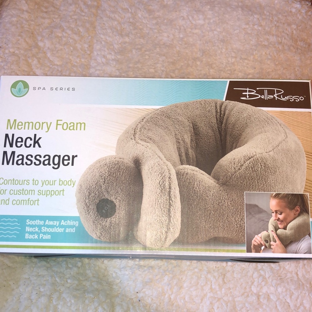 MEMORY FOAM NECK MASSAGER